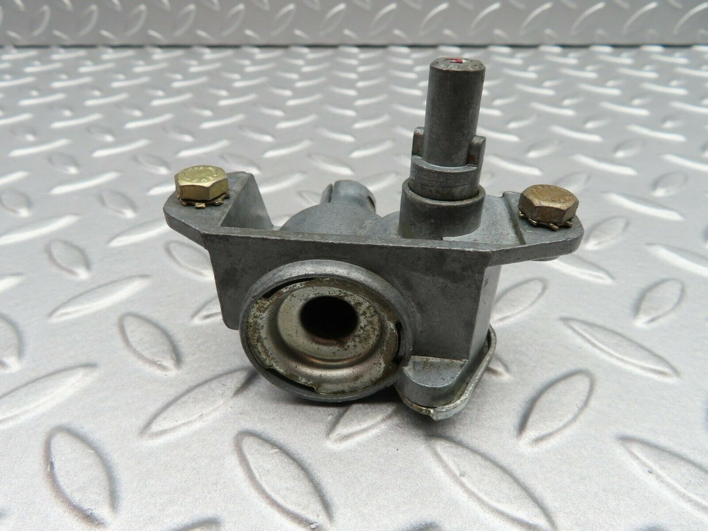 5075 Mercedes-Benz W114 280CE Coupe Vent Window Regulator Left