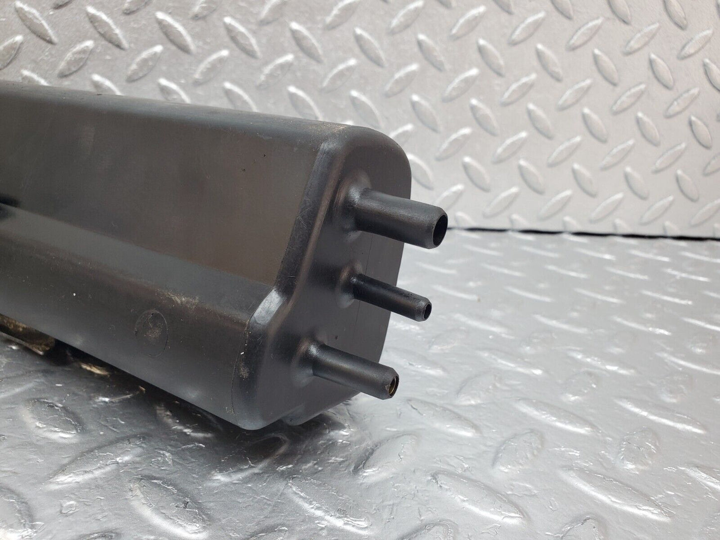 45193 Mercedes-Benz R129 300SL Coupe Fuel Vapor Charcoal Canister 1294700059