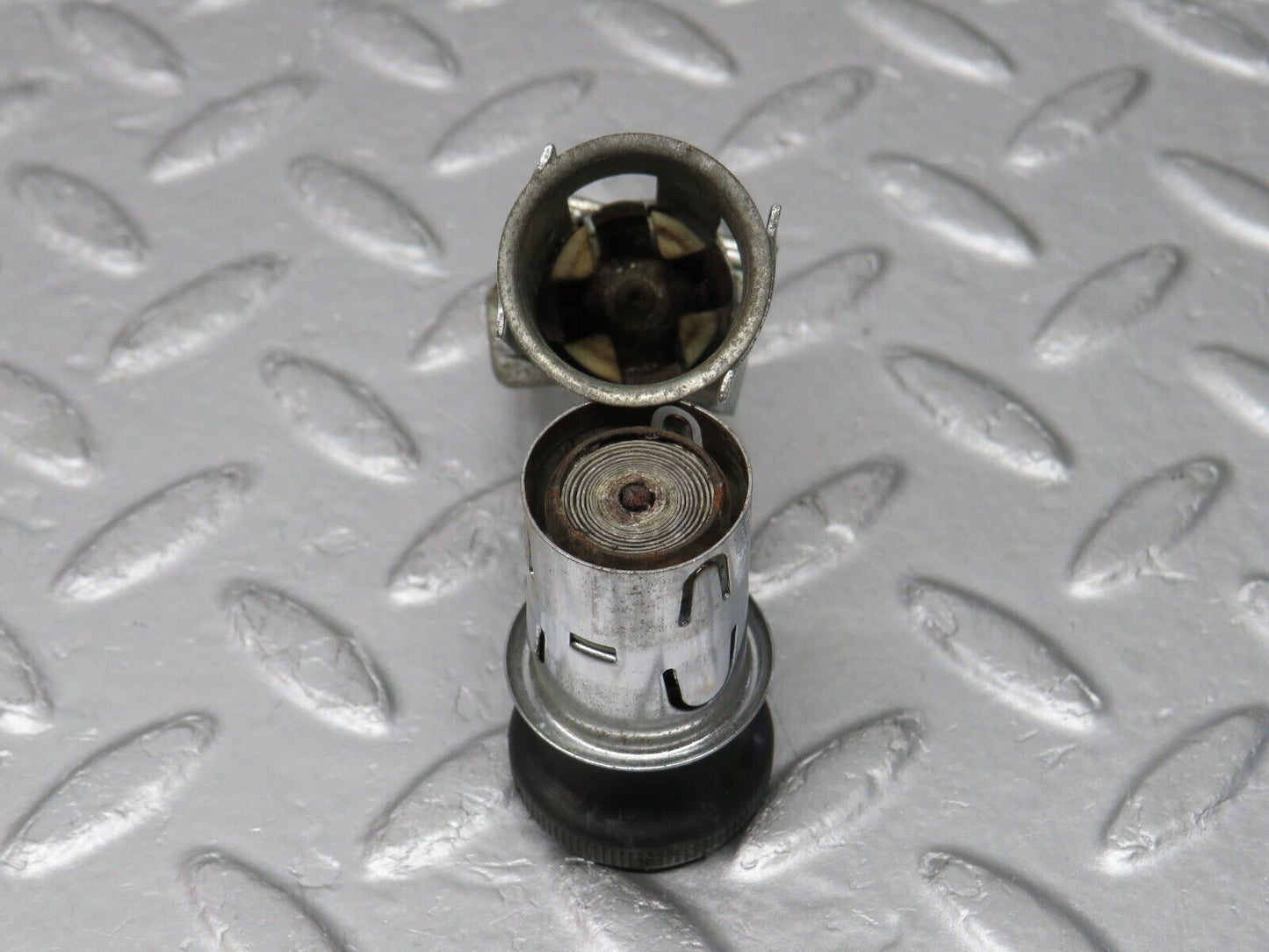 37532 Mercedes-Benz W109 300SEL Cigarette Lighter 1108250553