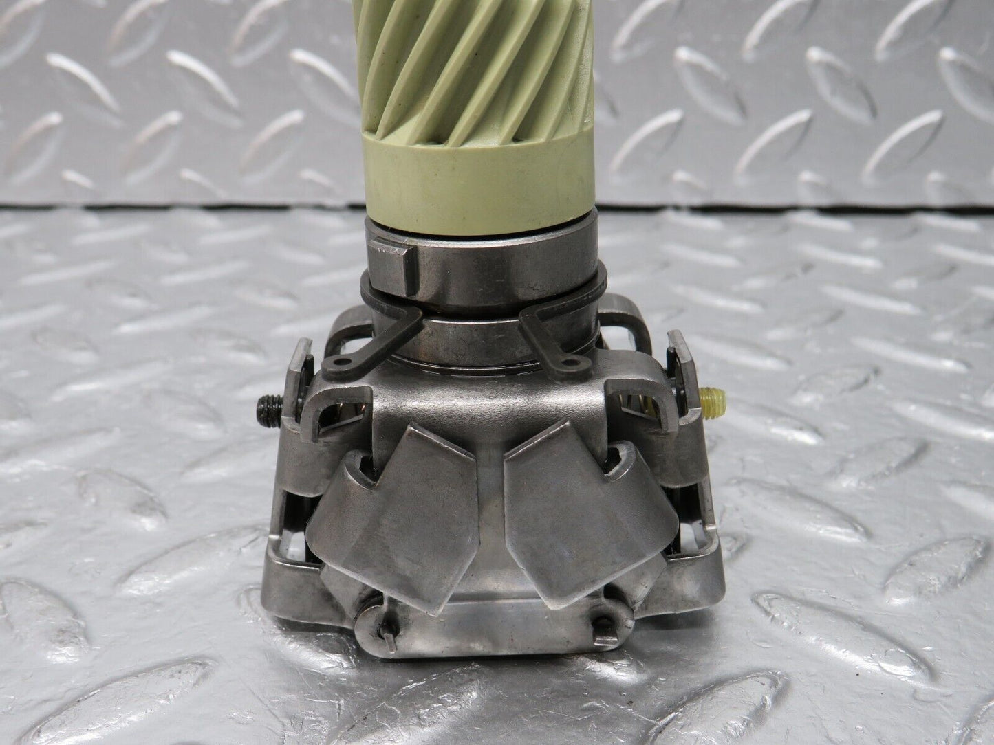 30956 Mercedes-Benz W124 230E Automatic Gearbox Governor 722.408