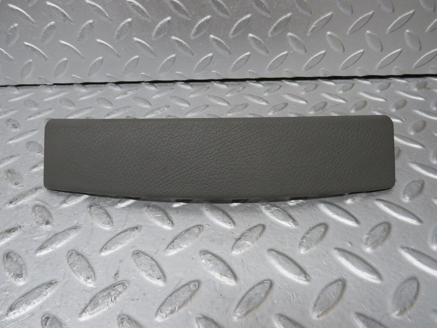 35159 Mercedes-Benz W221 CD Player Lower Cover Panel 2216800578