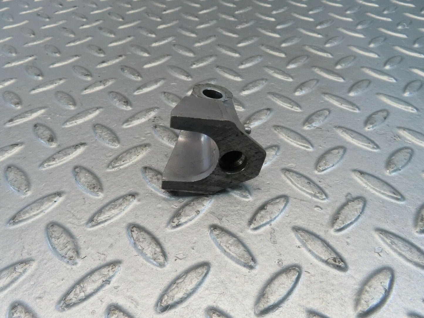 10969 Mercedes-Benz W115 220D Rocker Arm Support 6150550110