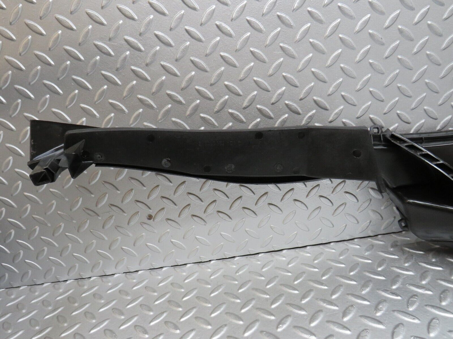 37886 Mercedes-Benz A124 320E Cabriolet Water Drain 1246204278 1246283707 1246283407