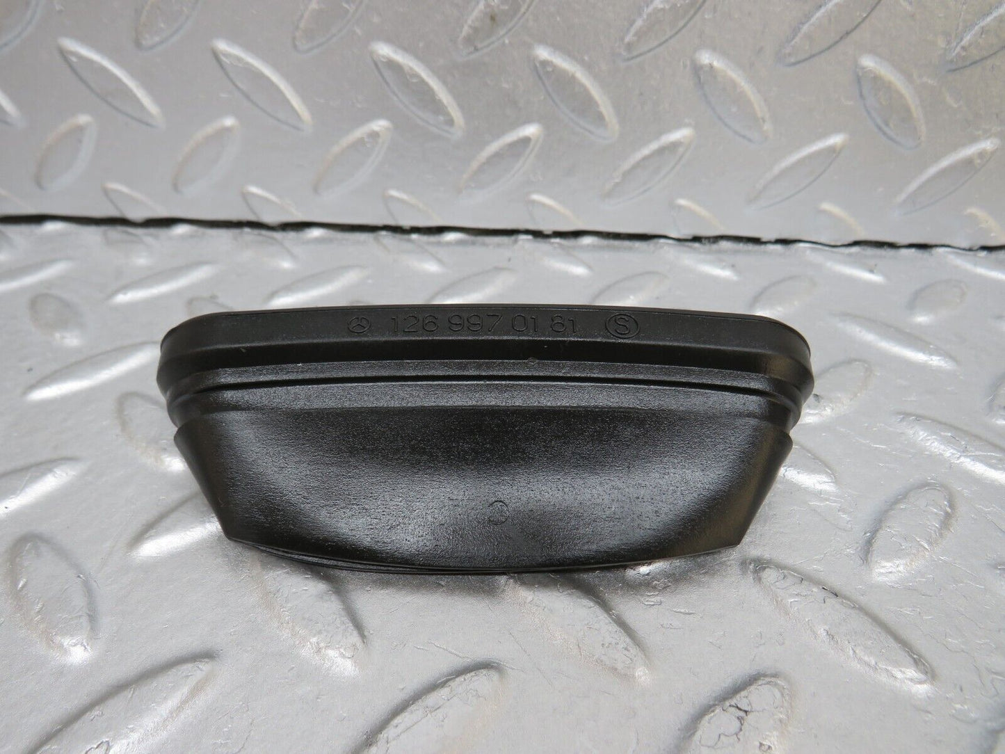 37021 Mercedes-Benz C126 420SEC Coupe Dashboard Centre Air Vent Rubber 2x 1269970181