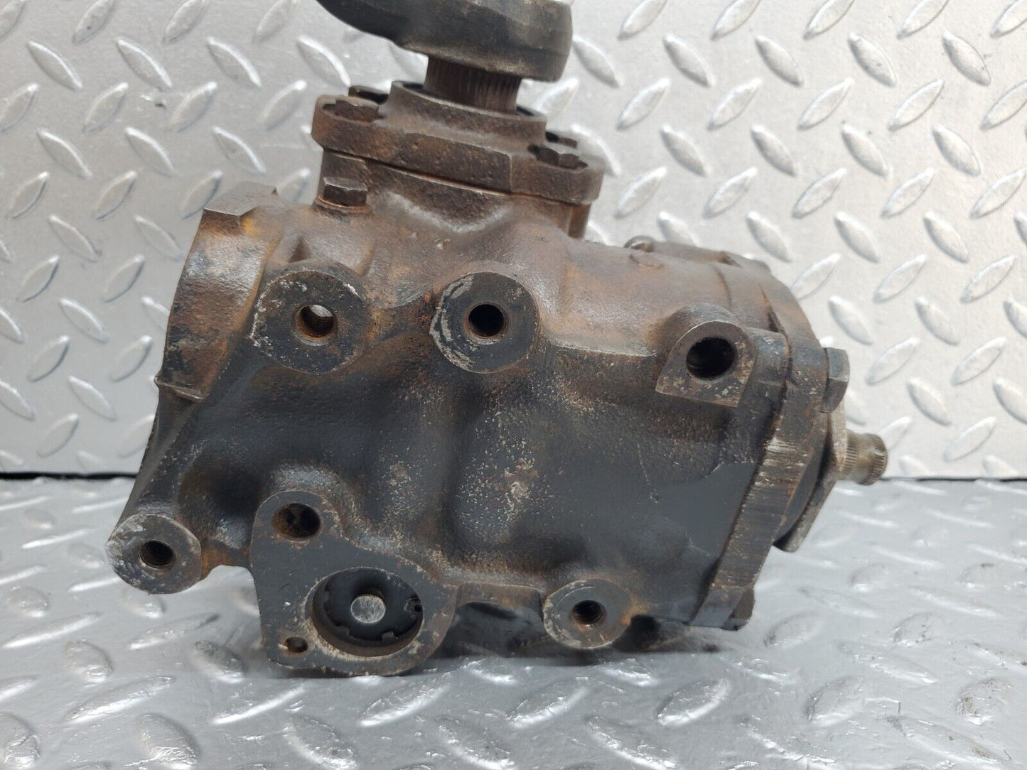 44530 Mercedes-Benz W123 280E Steering Box Steering Rack 1164610801