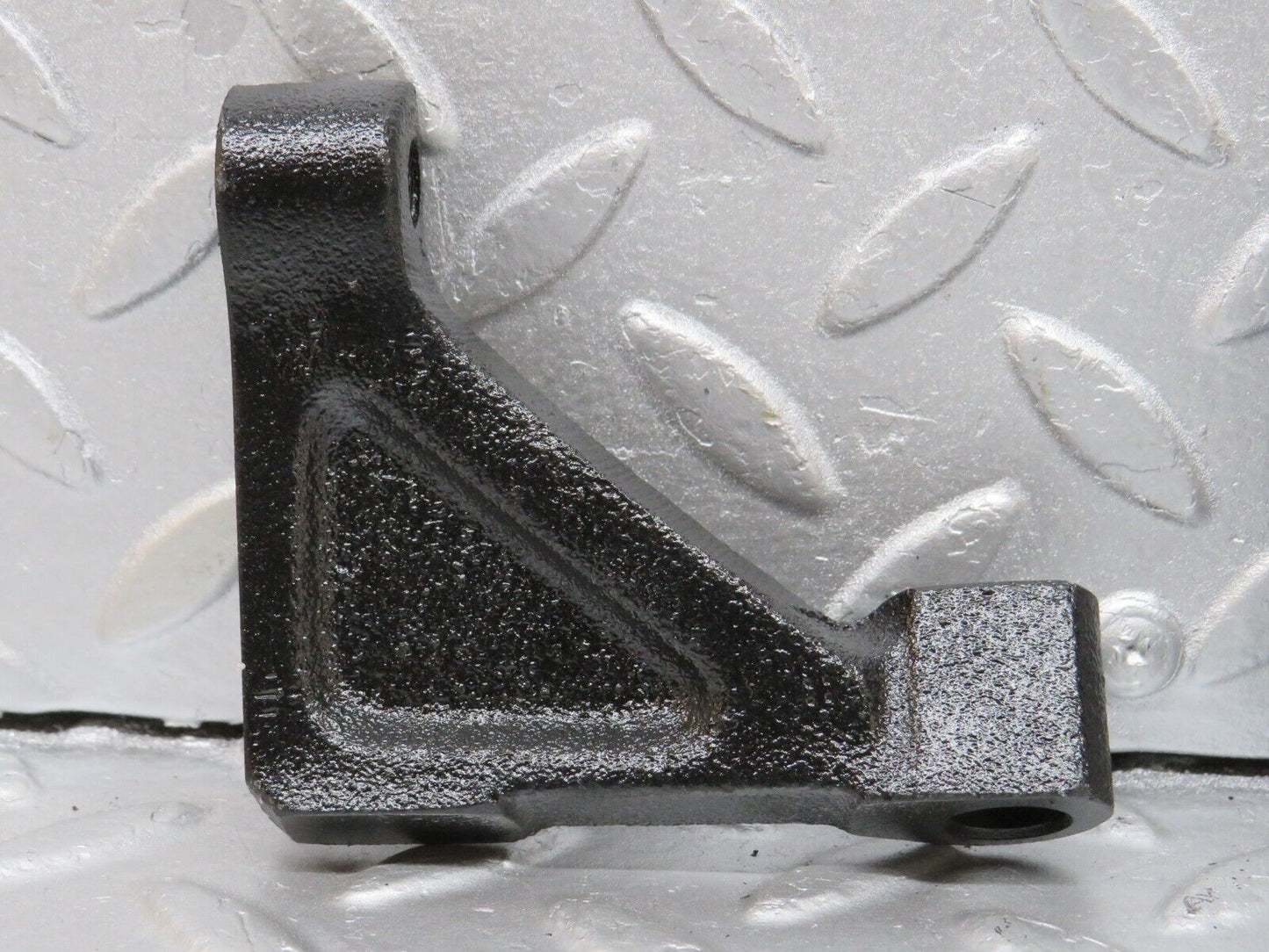 40092 Mercedes-Benz R107 350SL Engine Mount Bracket Pair 1160110995 1160110895