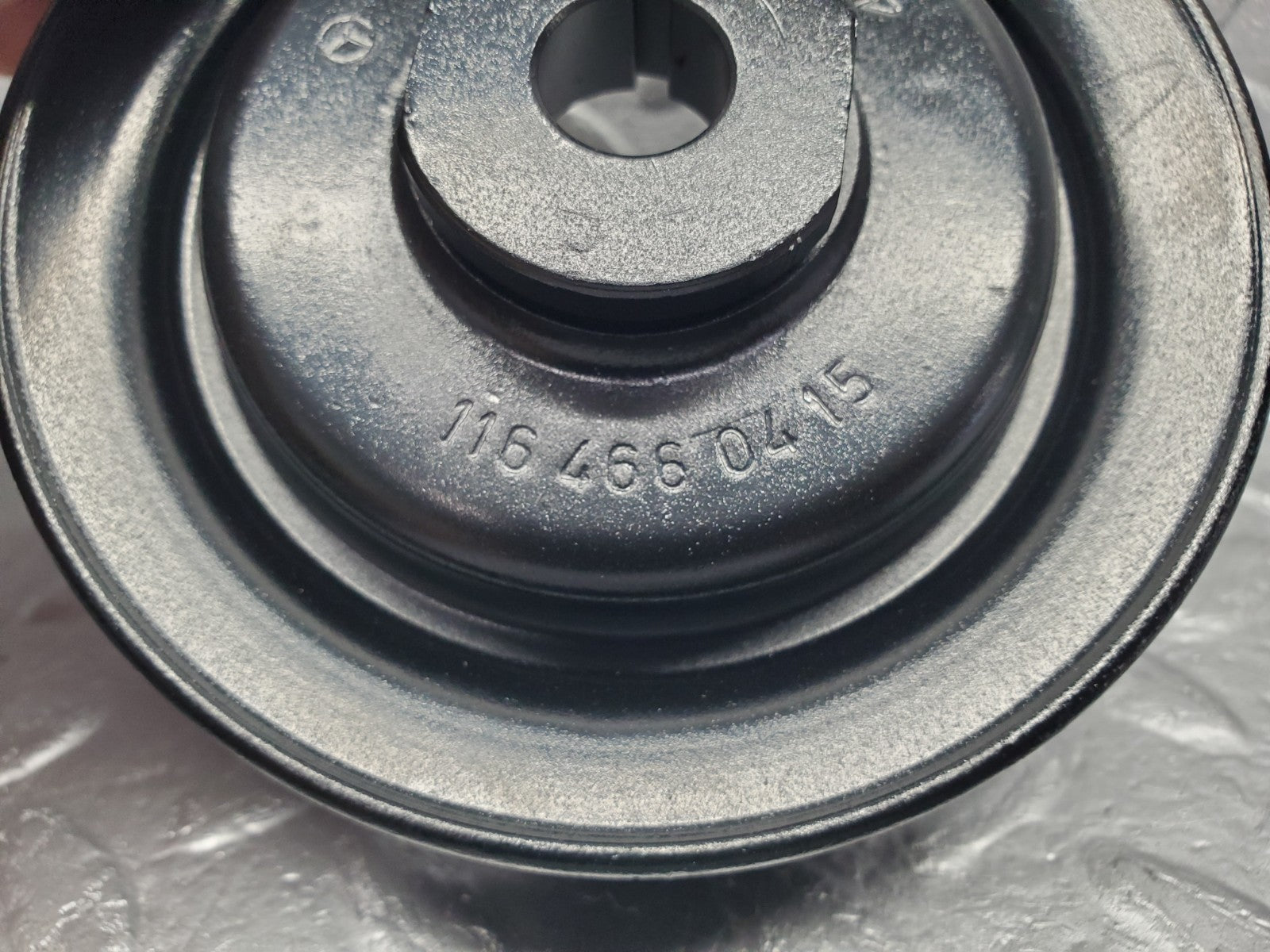W126 Coupe power steering pump pulley used OEM