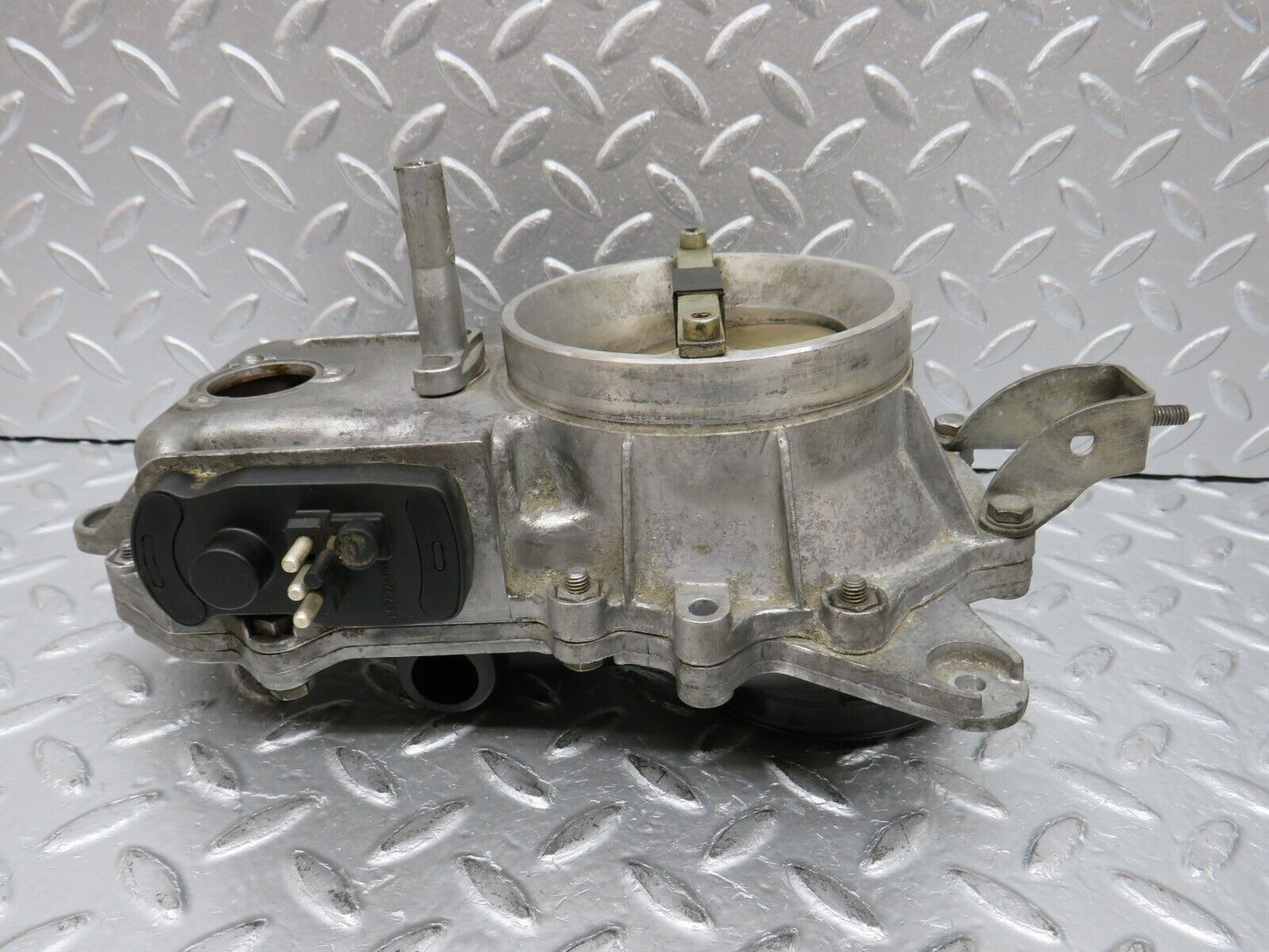 32642 Mercedes-Benz S124 300TE Air Flow Mass Meter Sensor Bosch 1031410090