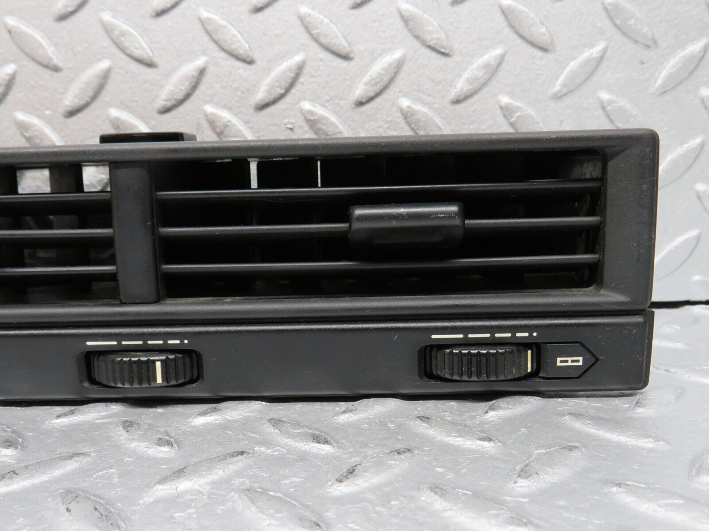 38557 Mercedes-Benz R129 280SL Coupe Dash Centre Air Vent 1298300054