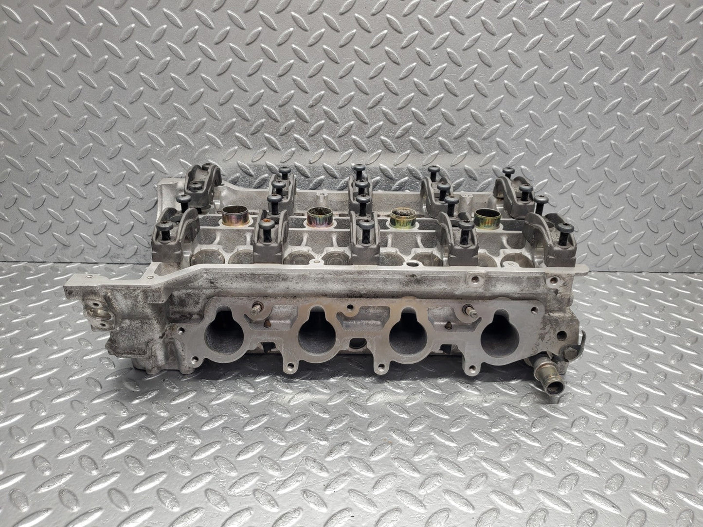 W124 Wagon cylinder head used OEM