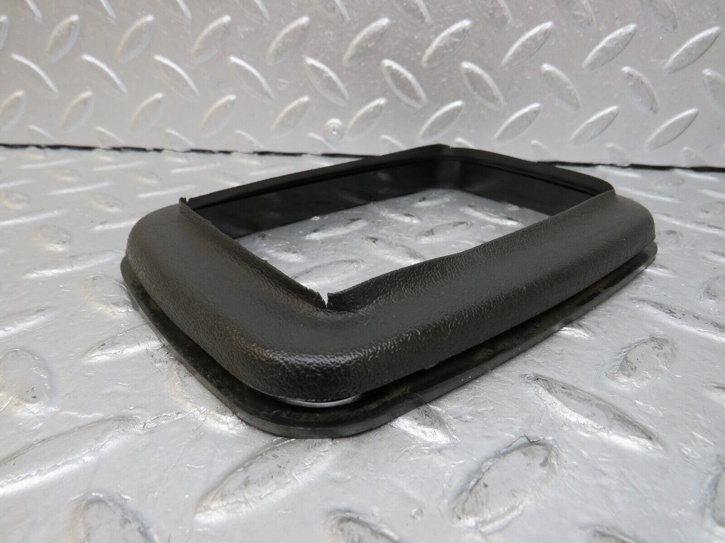 35400 Mercedes-Benz R107 280SL Gear Selector Surround Rubber 1232670197