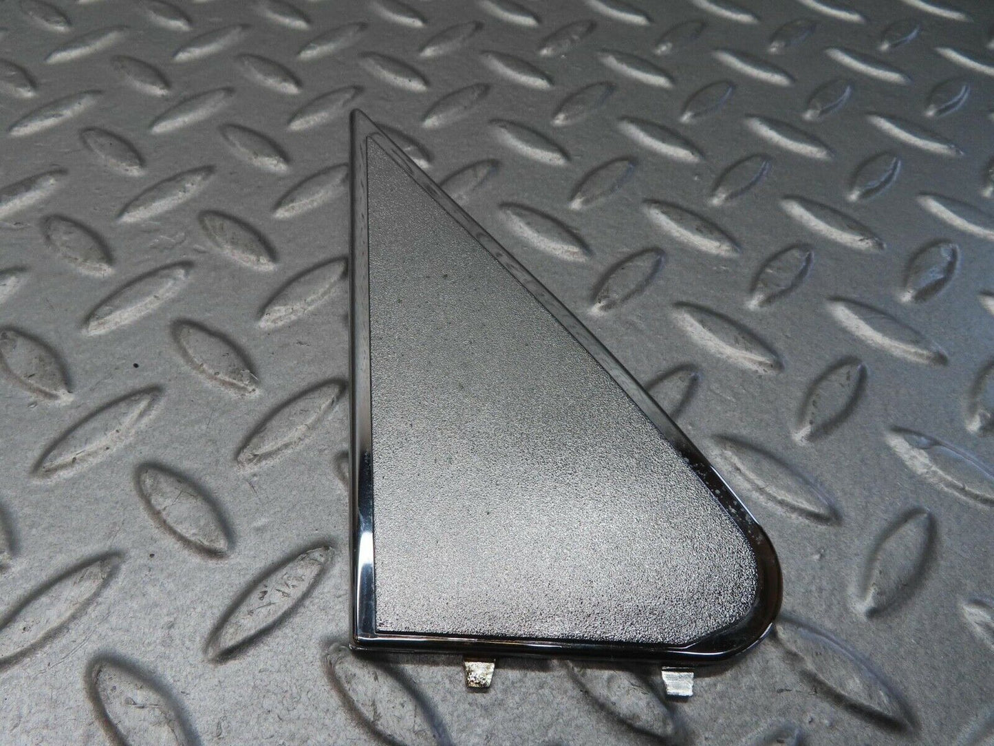 13620 Mercedes-Benz W123 200 Mirror Triangle Cover Left Side 1237250311