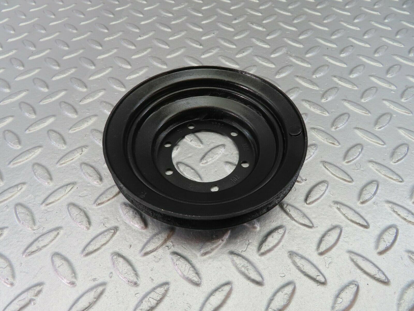 10568 Mercedes-Benz C123 230CE Coupe Crankshaft Pulley 1020320404