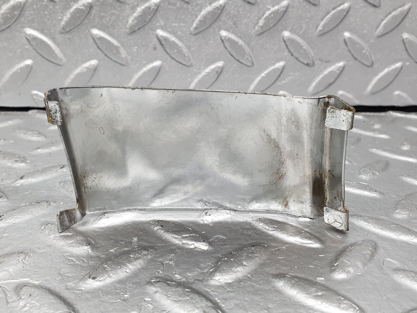 41246 Mercedes-Benz W126 300SE Rear Bumper Cover Chrome Pair