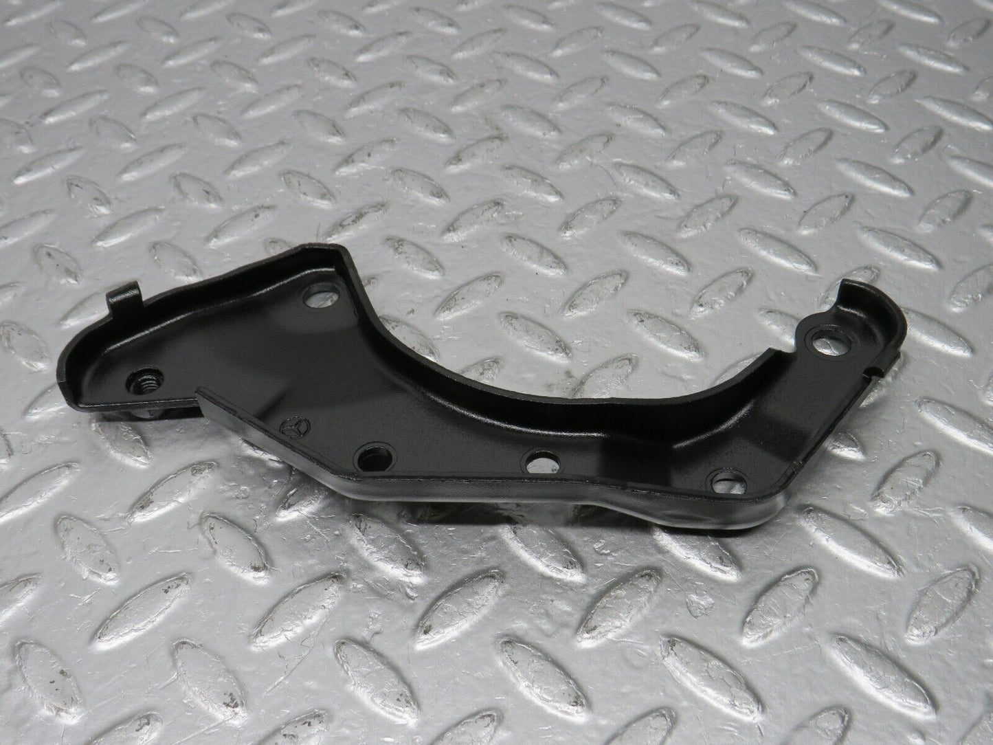 33773 Mercedes-Benz W201 190E 2.0L Alternator Generator Bracket