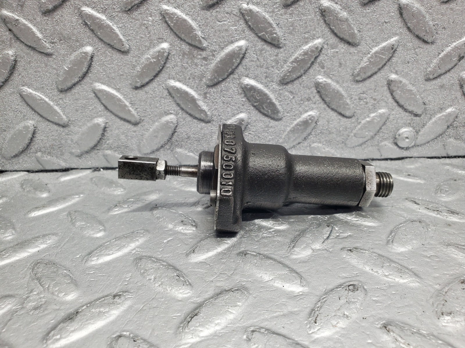 W112 idle regulator cylinder used OEM
