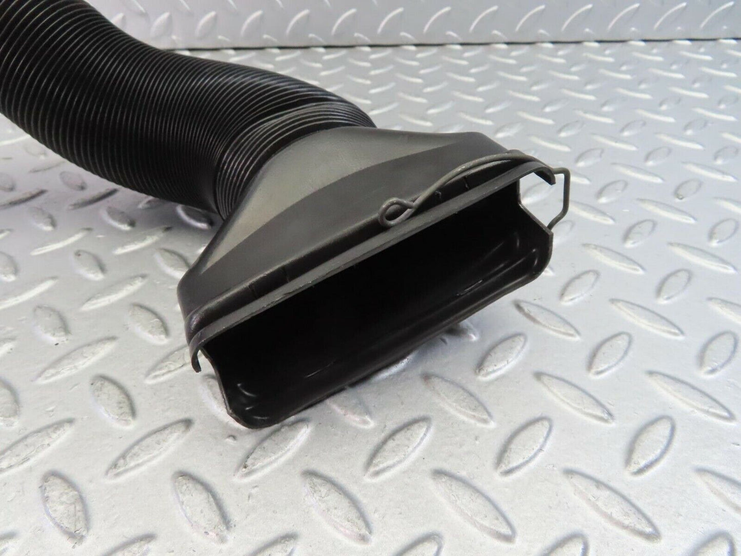 9304 Mercedes-Benz C124 300CE Coupe Air Duct Pipe Hose Left 1248310846
