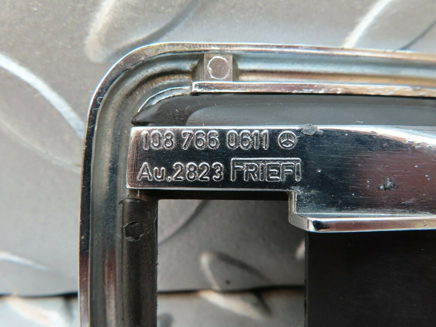 3820 Mercedes-Benz S123 200T Wagon Chrome Frame For Door Handle 1087660611