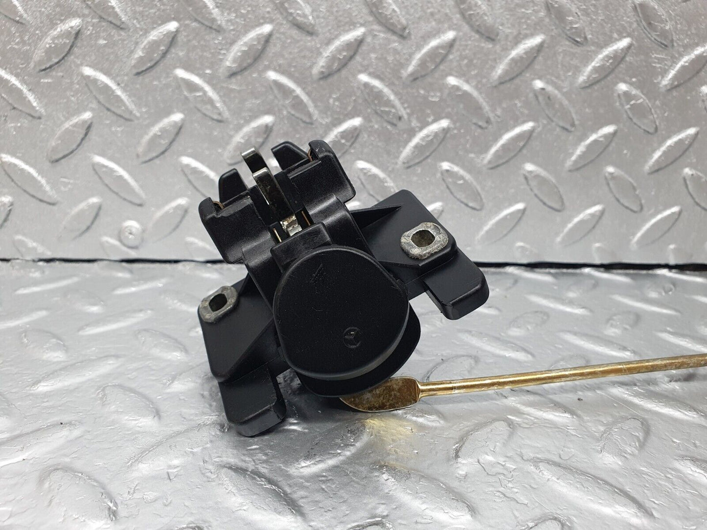 42788 Mercedes-Benz W201 190 Trunk Lock No Key