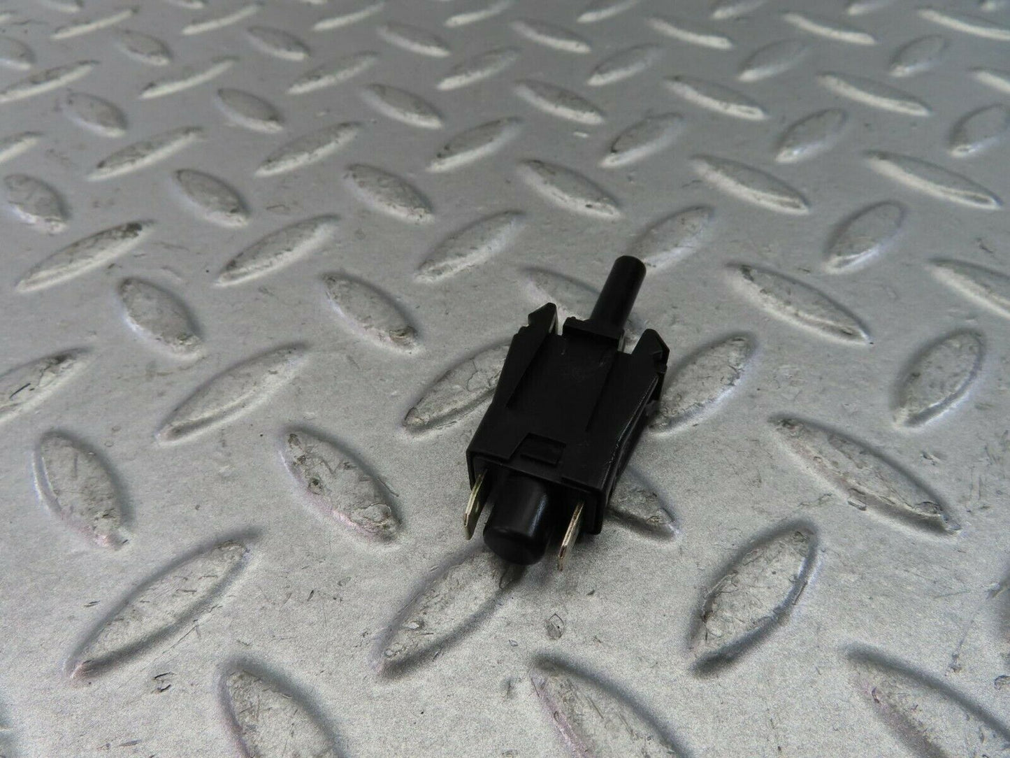 9459 Mercedes-Benz C124 300CE Coupe Door Contact Switch 0015458714