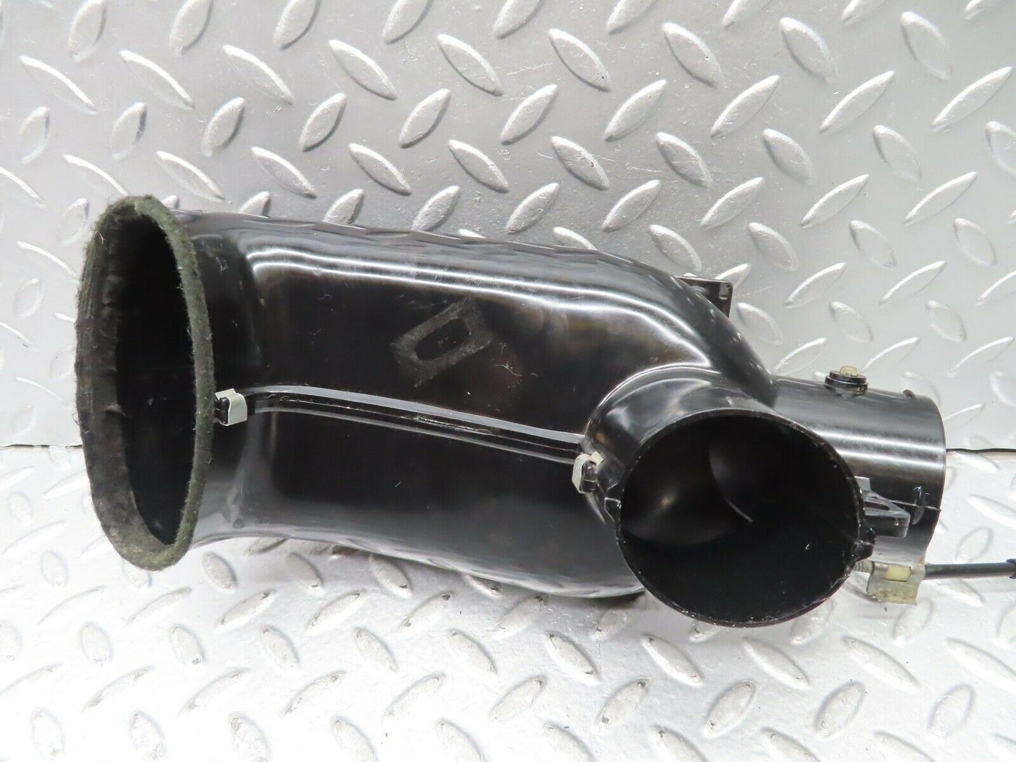 20597 Mercedes-Benz R107 450SL Air Vent Control Right Side