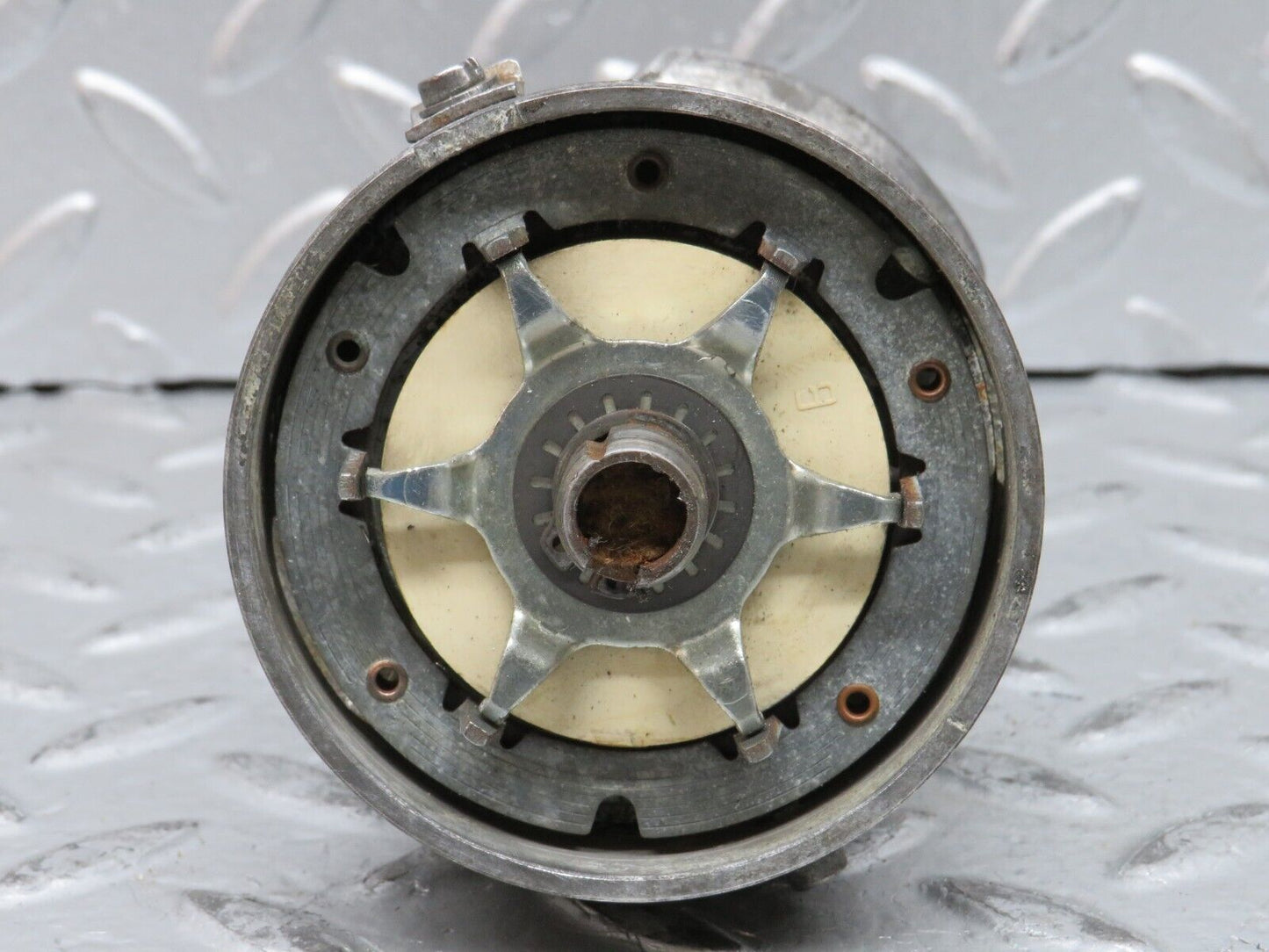 28097 Mercedes-Benz W123 280E Ignition Distributor Bosch 0021587701 0237302017