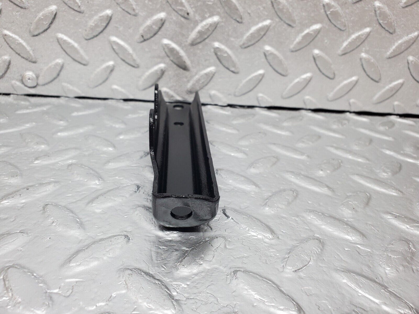 45270 Mercedes-Benz R129 300SL Coupe Air Intake Manifold Bracket