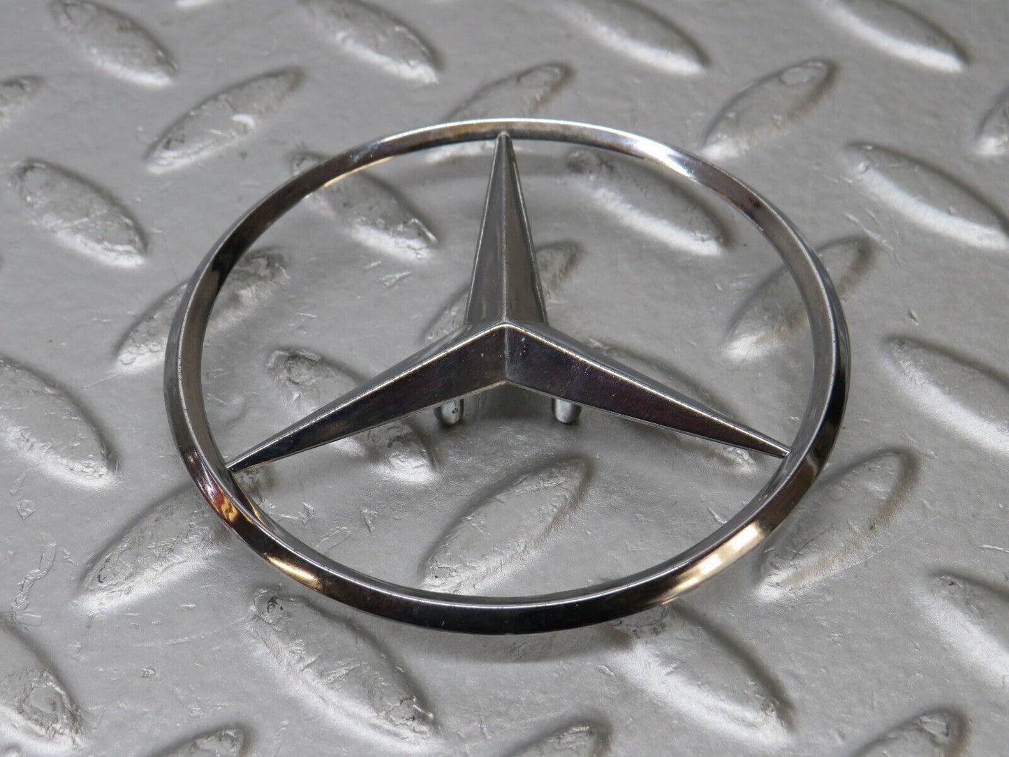 38458 Mercedes-Benz R129 280SL Coupe Trunk Lid Badge Emblem