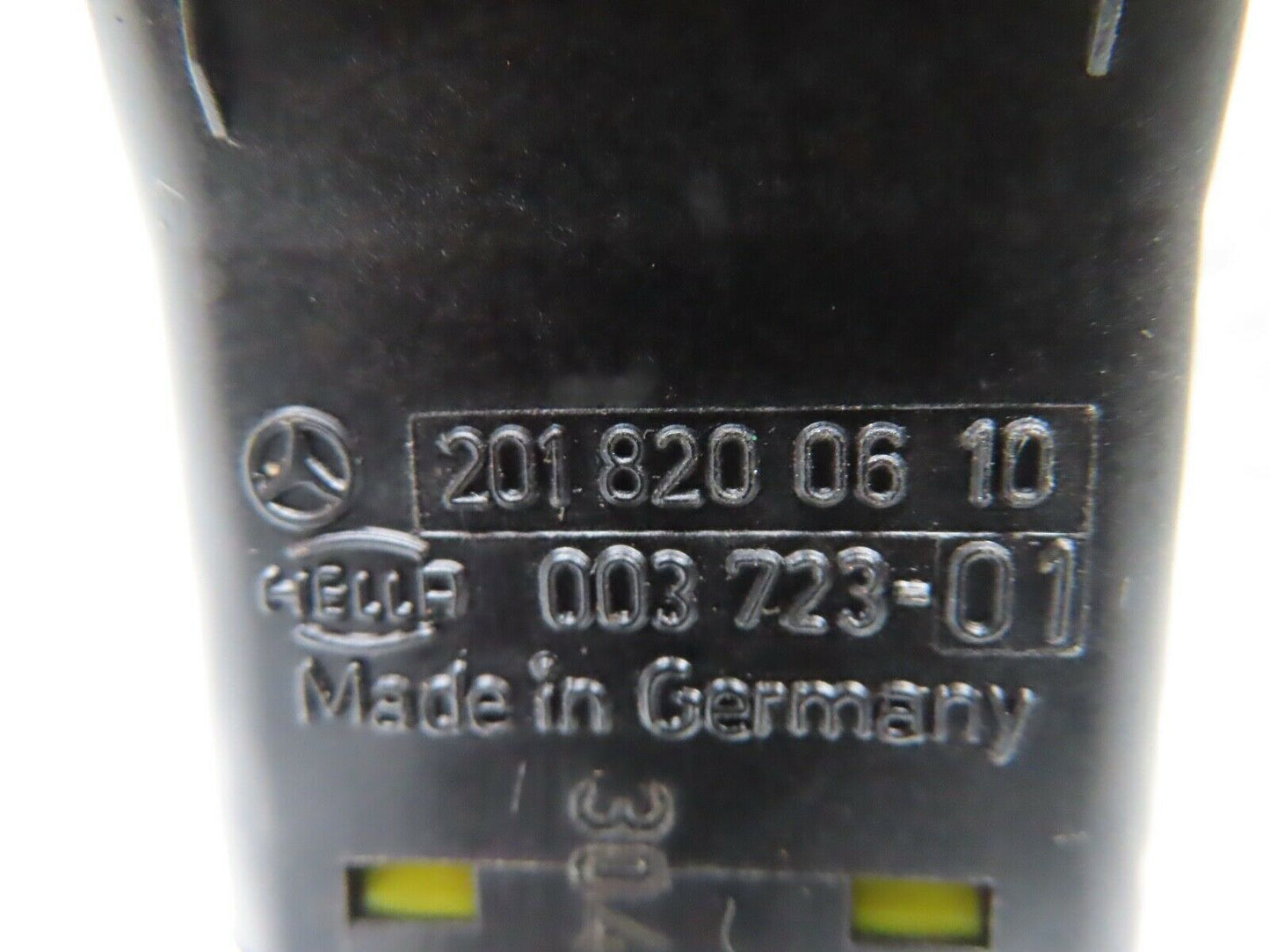 21155 Mercedes-Benz W123 230E Mirror Control Switch 2018200610