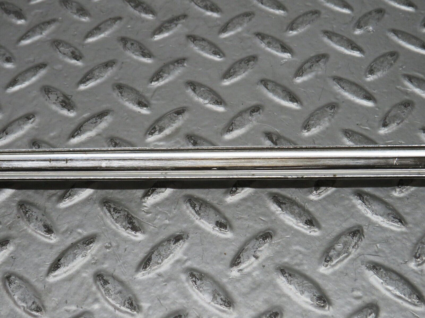 28472 Mercedes-Benz S123 240D Wagon Front Left Door Chrome Moulding Trim
