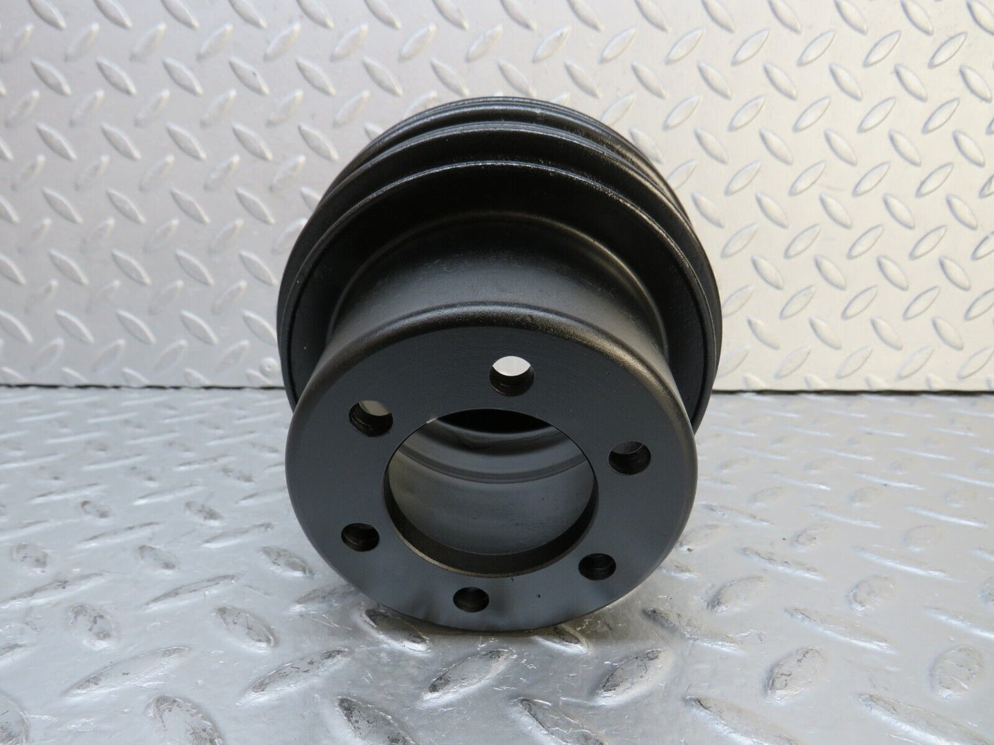 37653 Mercedes-Benz W109 300SEL Crankshaft Pulley