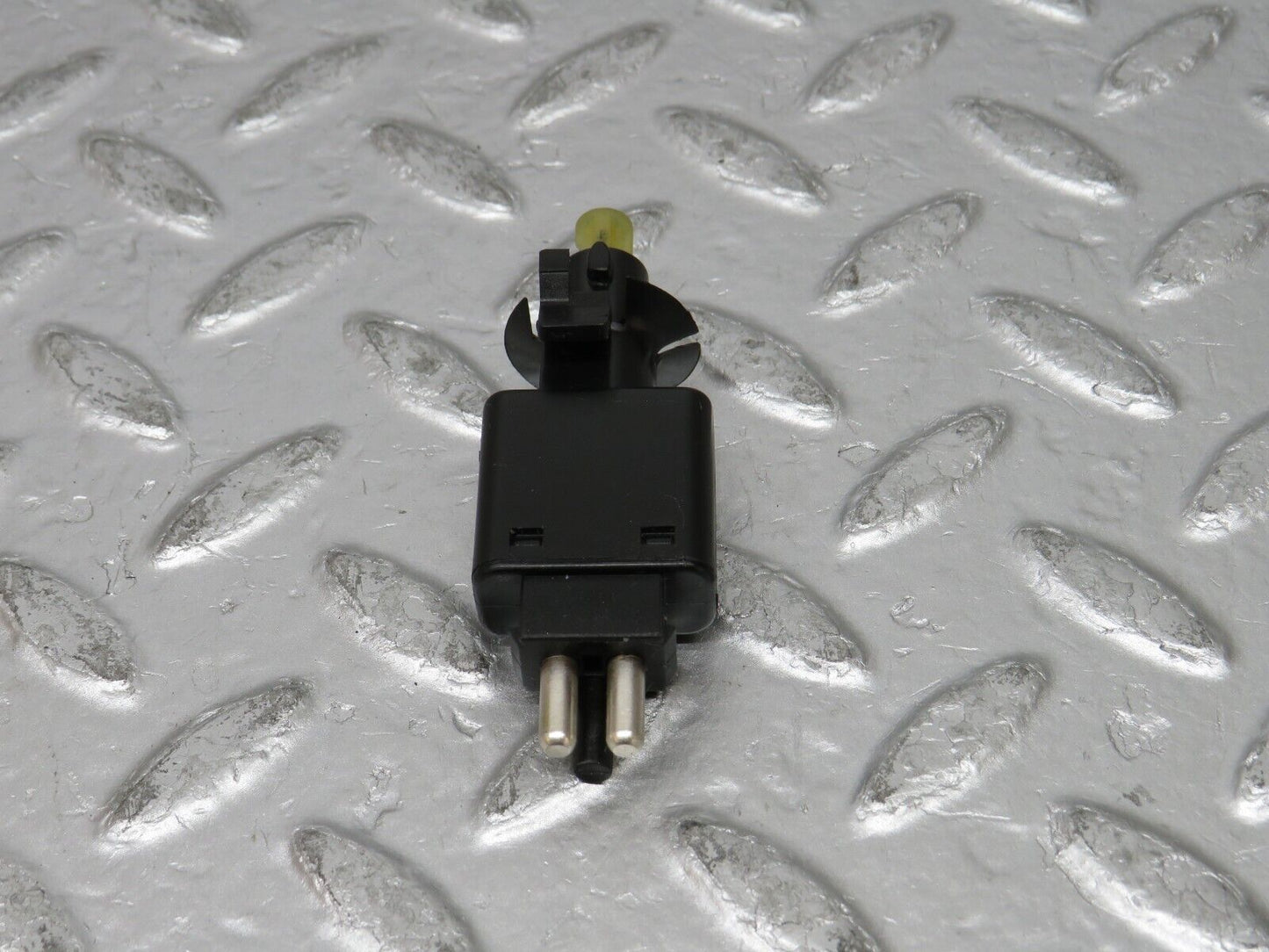 31788 Mercedes-Benz W201 190LE 1.8L Glove Box Light