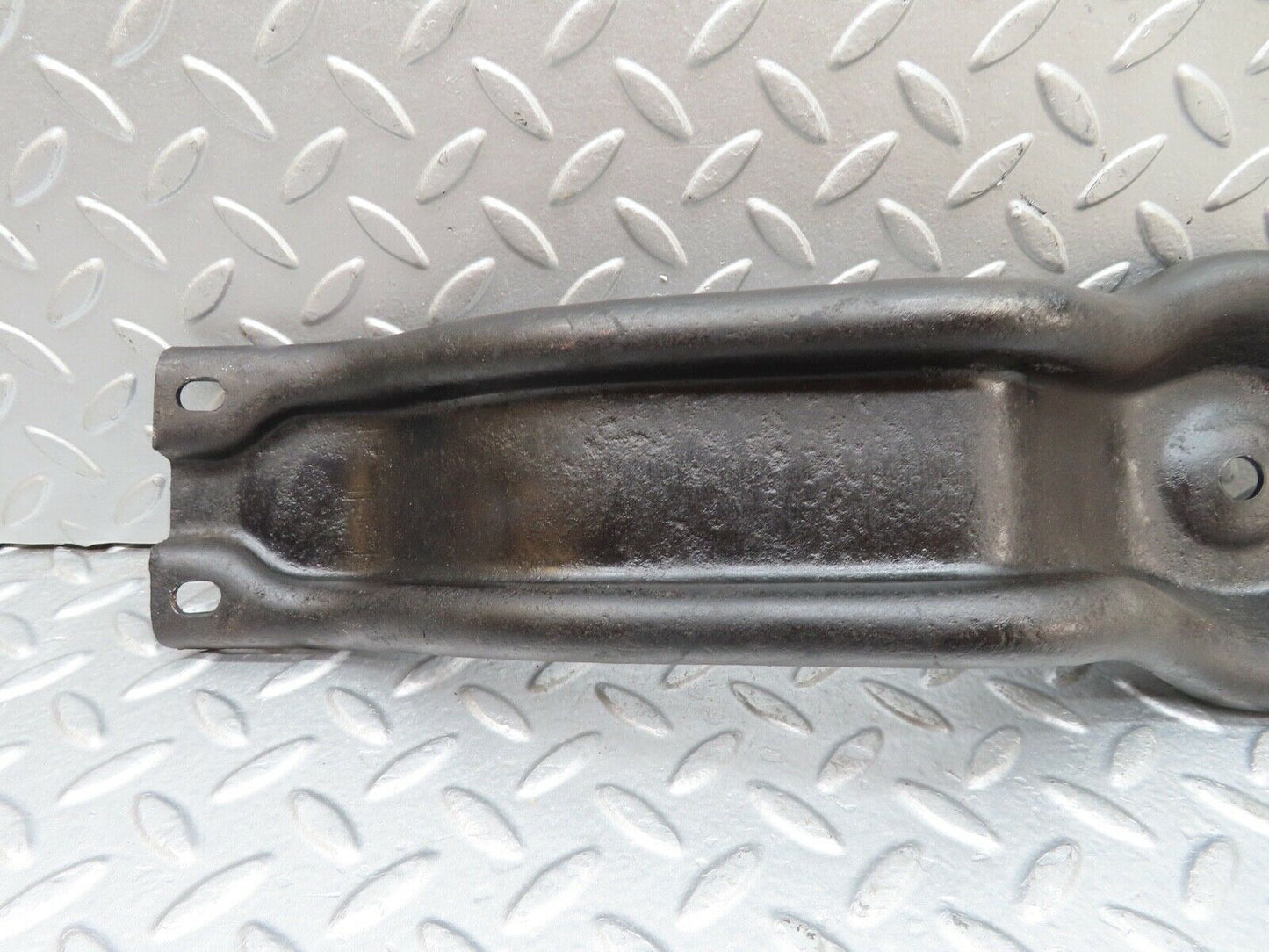18219 Mercedes-Benz W111 220SE Coupe Gearbox Mount Bracket