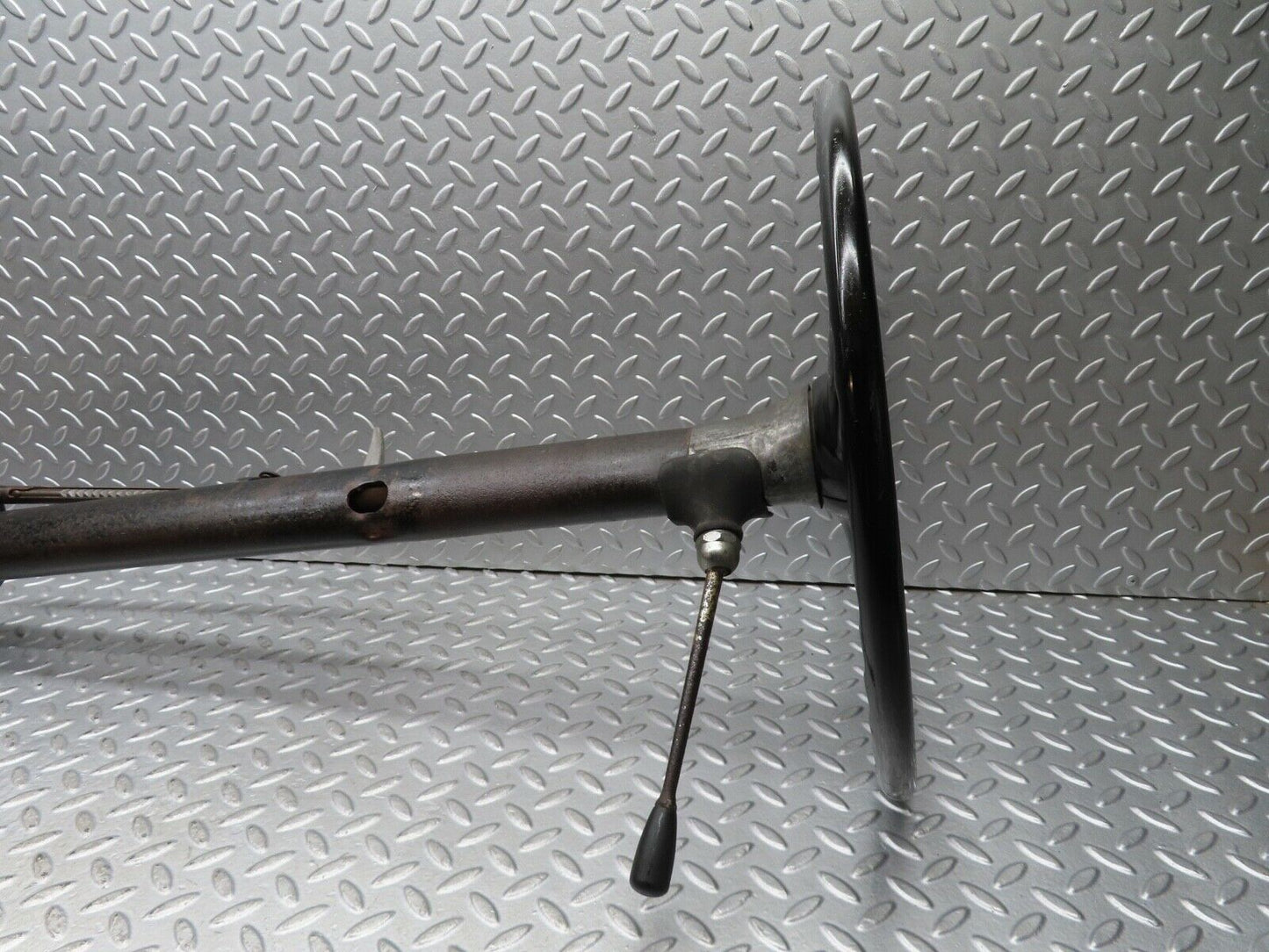 19022 Mercedes-Benz W120 W121 Ponton Steering Column With Steering Wheel