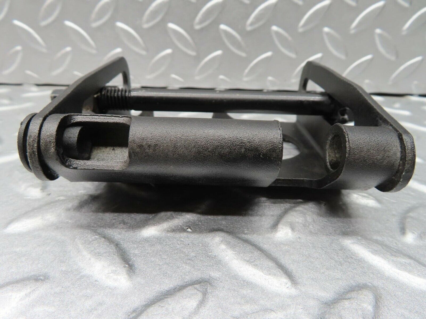 14074 Mercedes-Benz C107 280SLC Alternator Generator Bracket