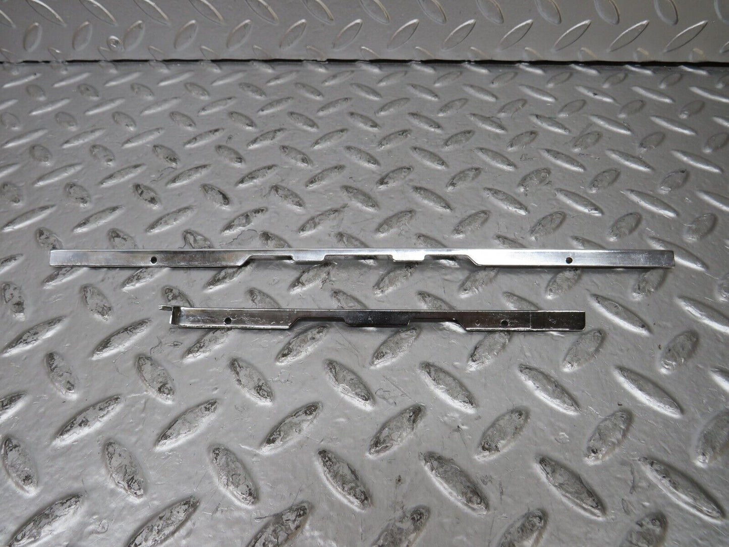 26179 Mercedes-Benz W116 450SE Dashboard Chrome Trim