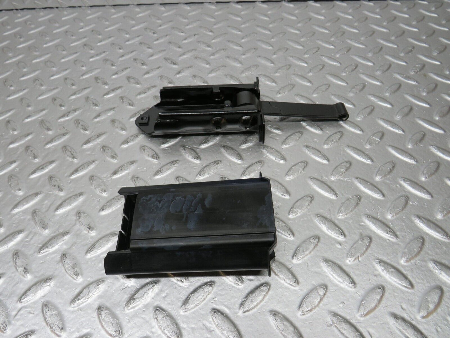 31531 Mercedes-Benz S124 220TE Wagon Door Safety Check Strap
