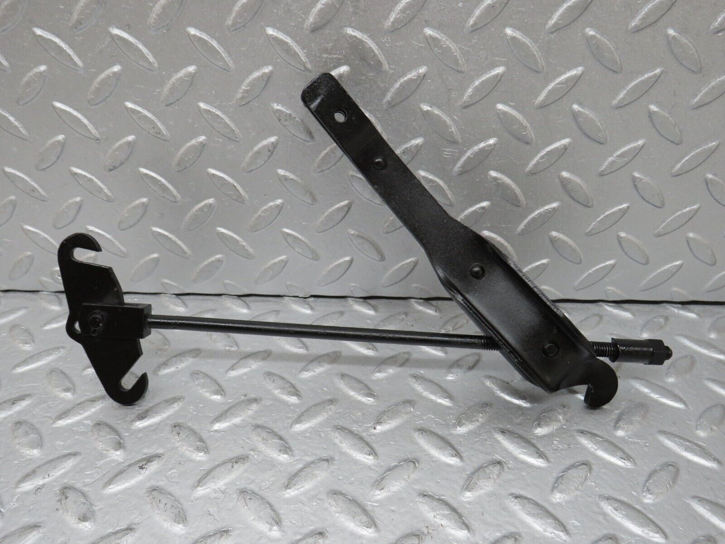 35711 Mercedes-Benz W108 Handbrake Adjusting Handbrake Regulator