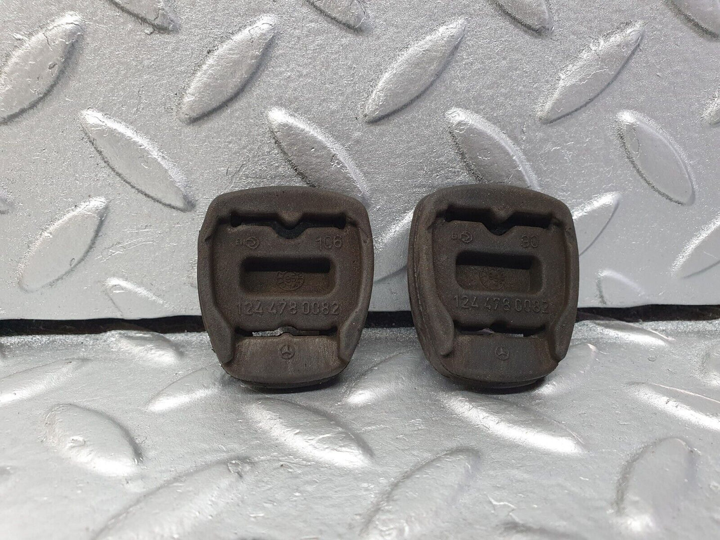 42517 Mercedes-Benz R129 320SL Coupe Fuel Pump Fuel Filter Rubber Bracket 1244780082