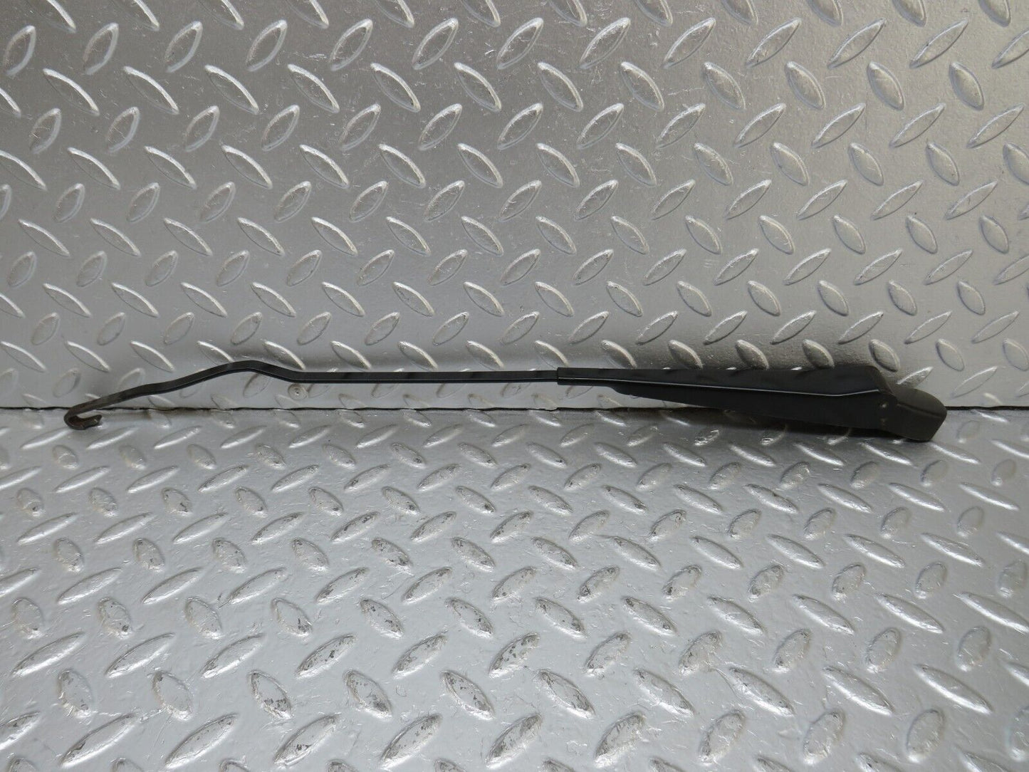 34524 Mercedes-Benz C126 380SEC Coupe Windscreen Wiper Arm Bosch Left Side