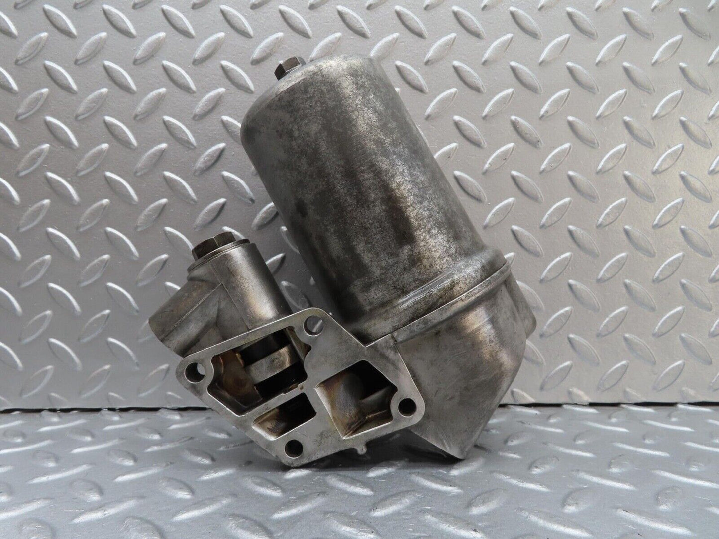 16076 Mercedes-Benz W123 280E Oil Filter Housing 1101802611