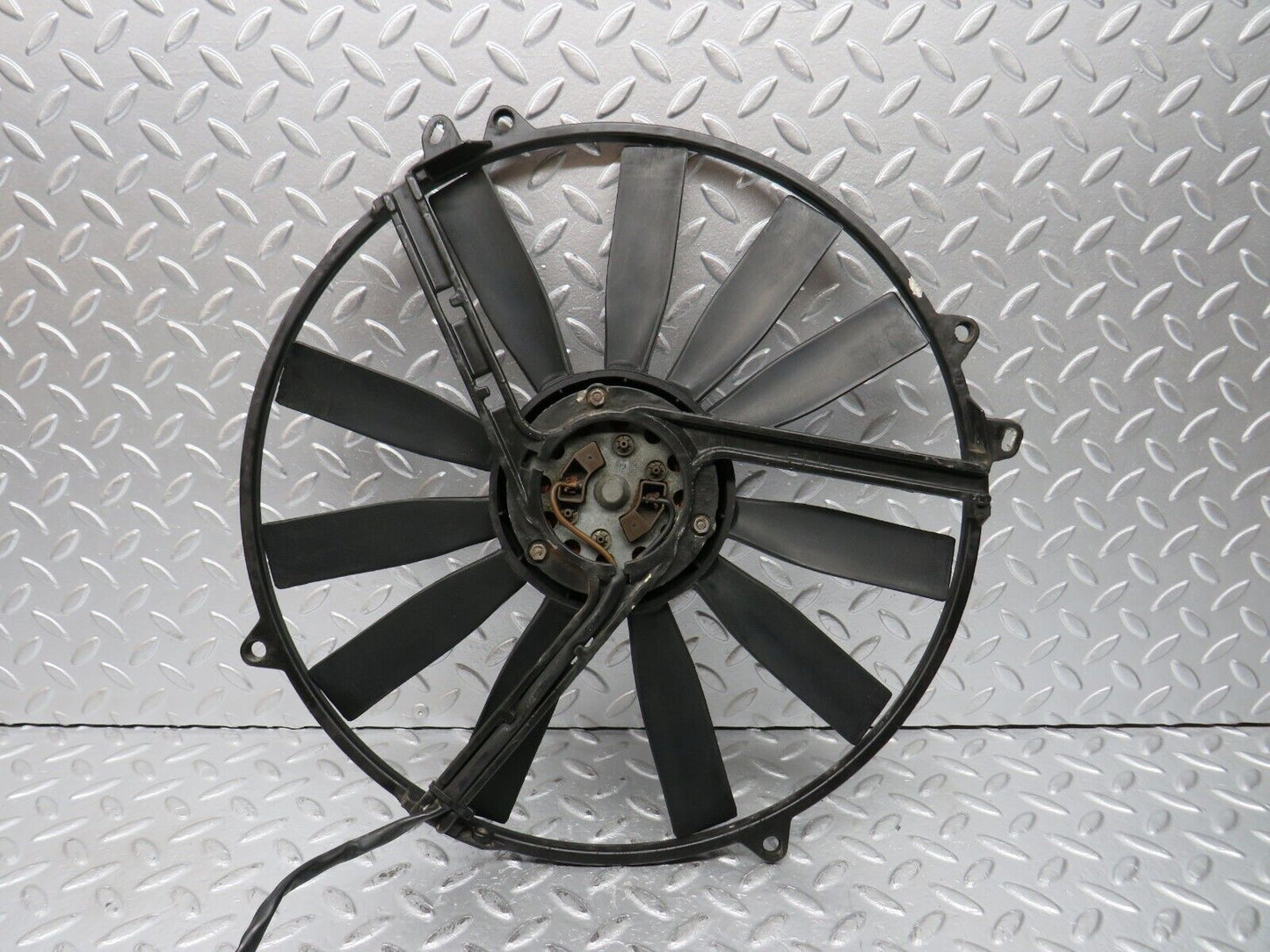 31199 Mercedes-Benz S124 220TE Wagon Cooling Fan Bosch 0005007193