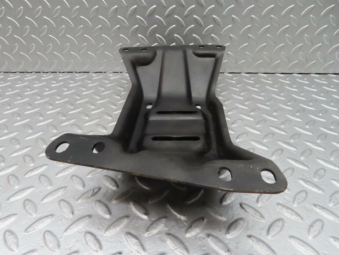 14239 Mercedes-Benz W116 350SE Gearbox Mount Bracket