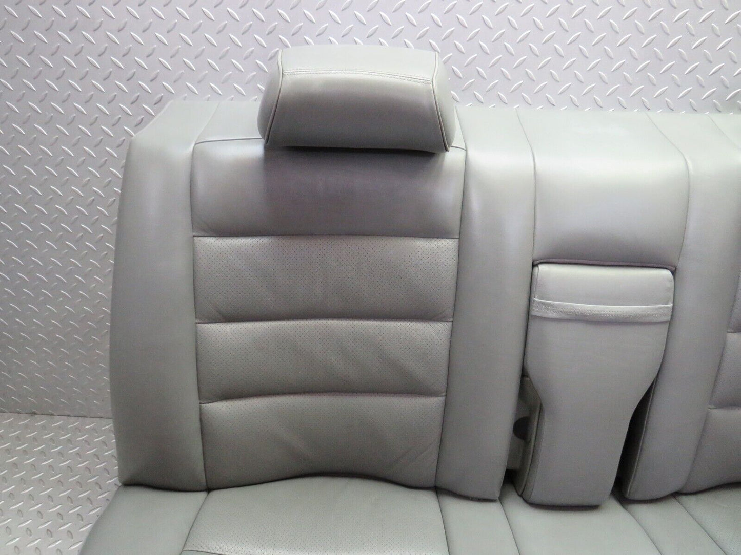 42911 Mercedes-Benz W126 420SE Rear Seat Leather Grey 1269202750 1269202716