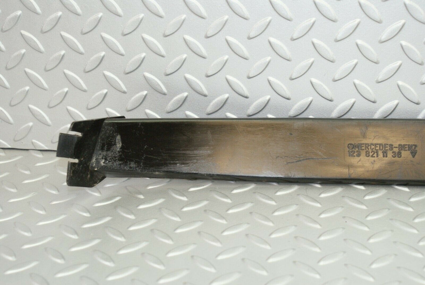 2986 Mercedes-Benz C123 280CE Coupe Cabel Chanel Cover 1238211136