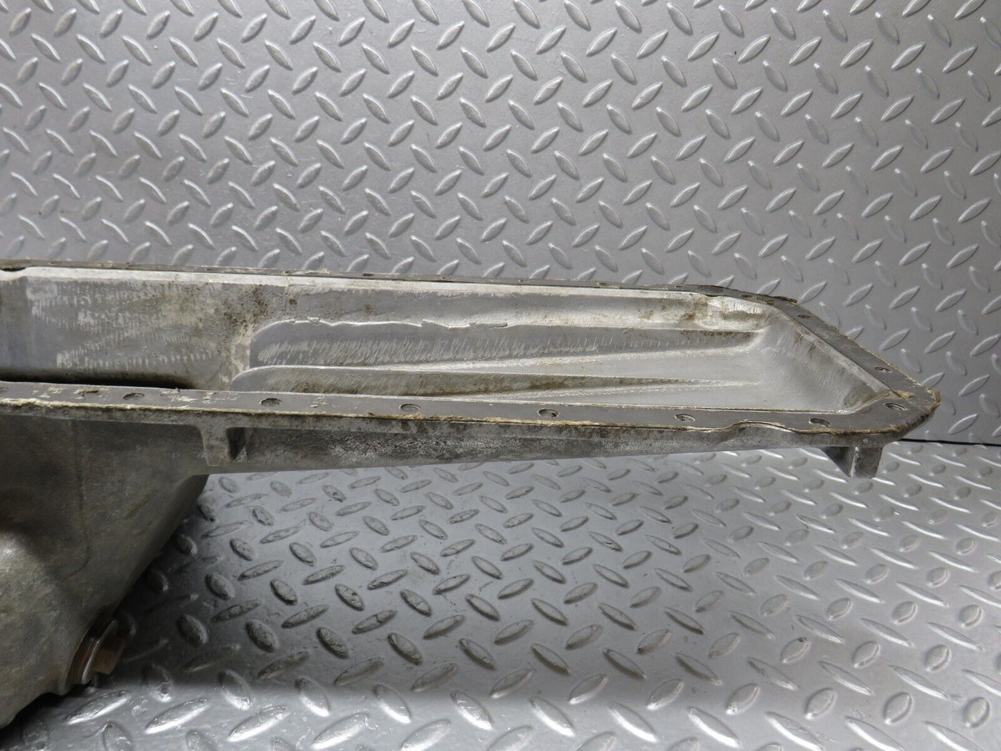 37672 Mercedes-Benz W109 300SEL Oil Pan Oil Sump 1160101413