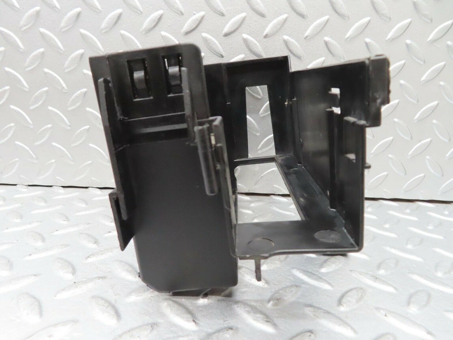 14680 Mercedes-Benz W201 190E ECU Bracket 2015461743