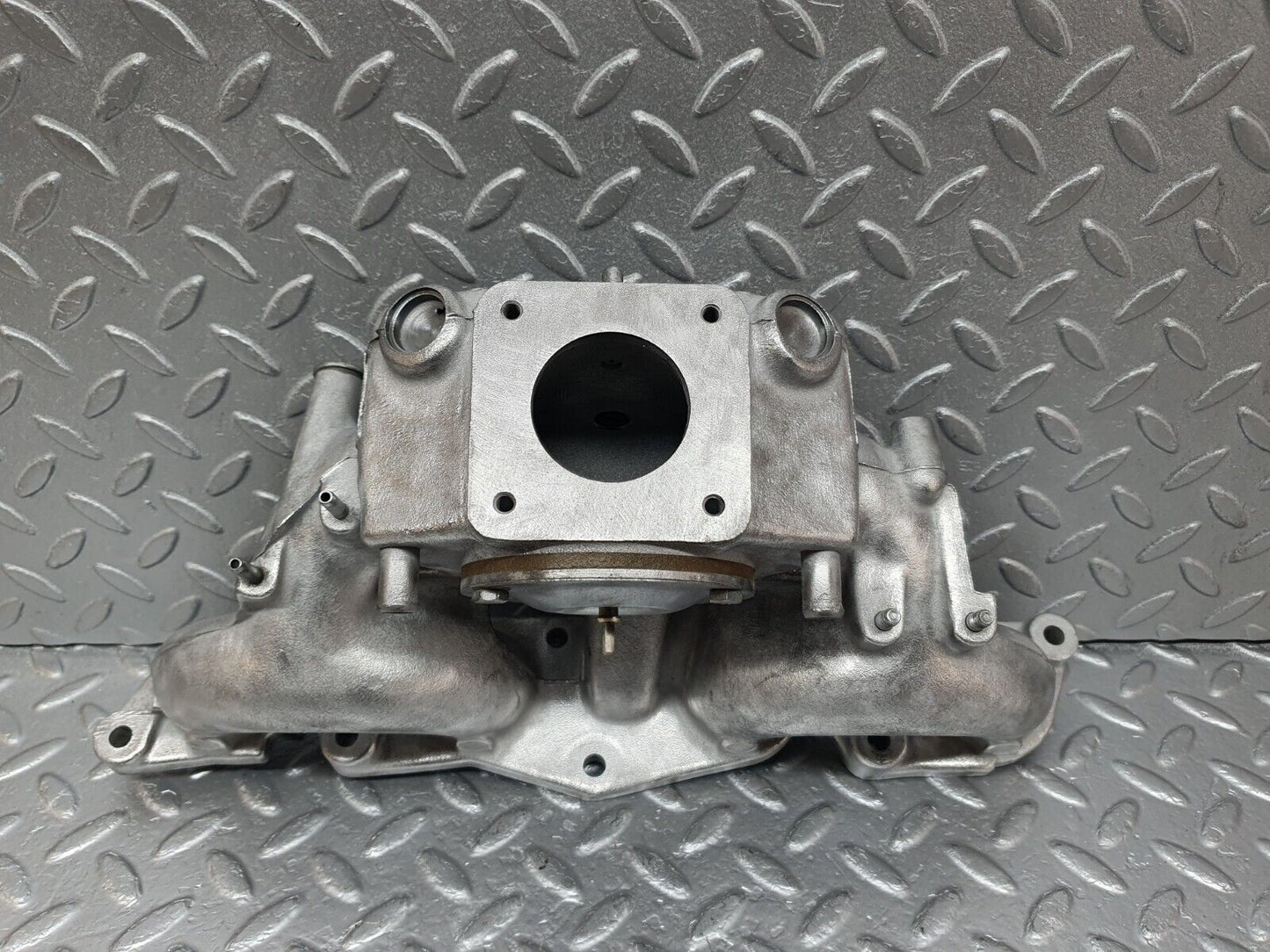42802 Mercedes-Benz W201 190 2.0L Air Intake Manifold 1021411601 1021411319