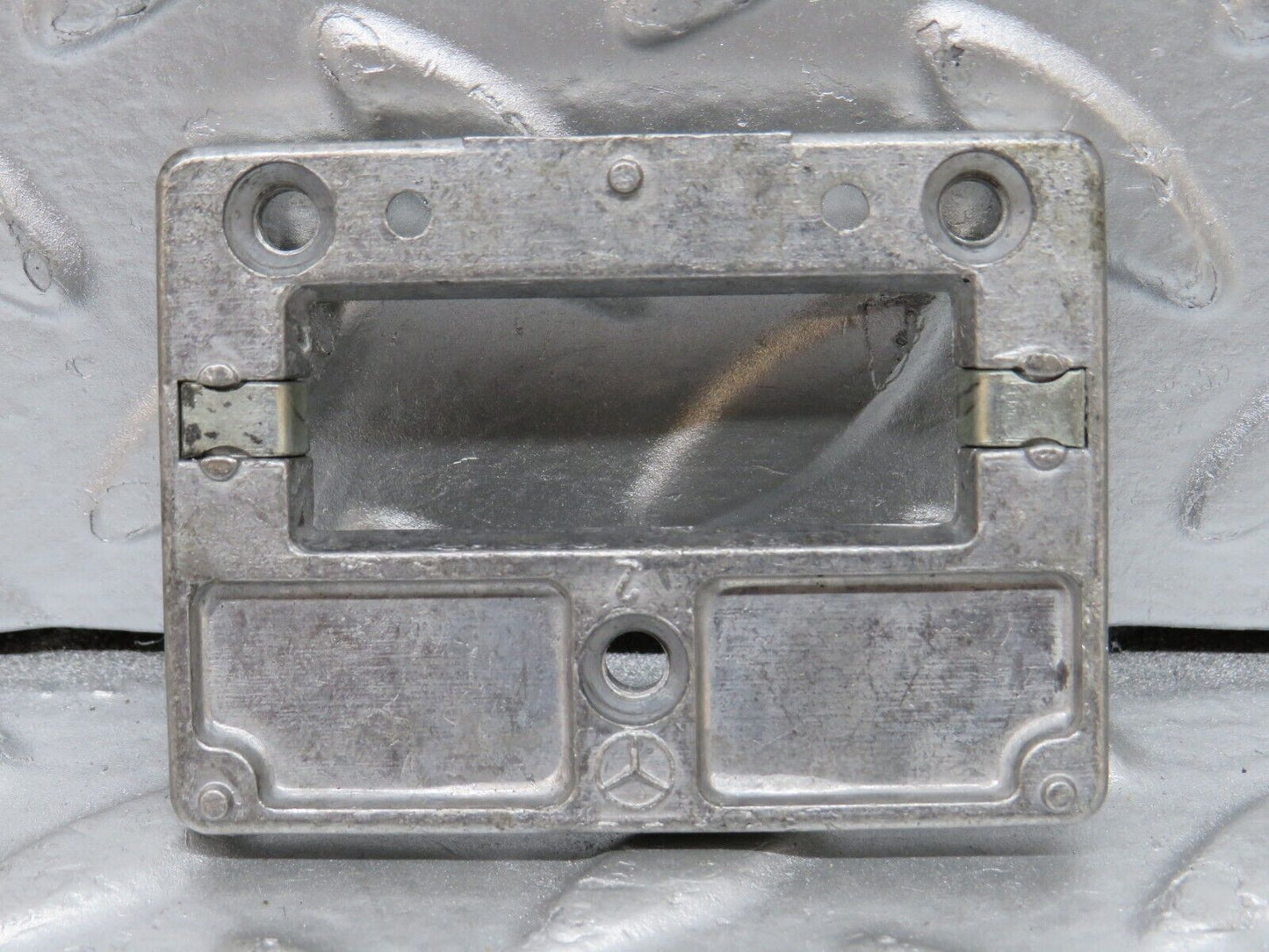 32480 Mercedes-Benz S124 300TE Wagon Rear View Mirror Bracket