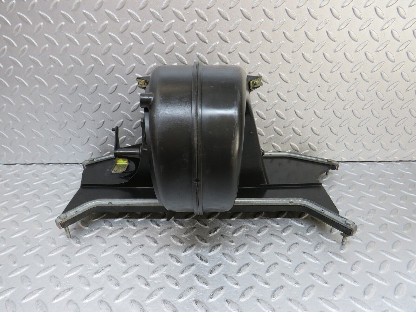 36477 Mercedes-Benz W201 190E 2.0L Heater Blower Housing Behr 91.484.52.017